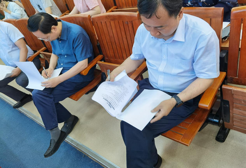我校领导签订安全责任书