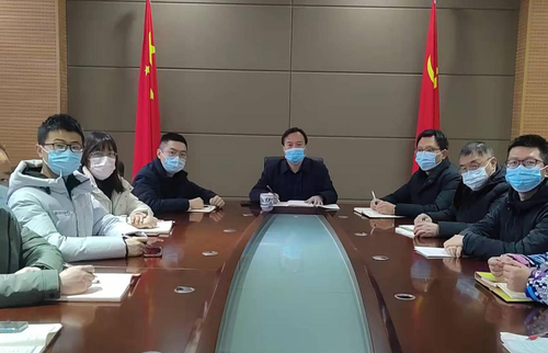 牛建勋组织学校安全责任人收听视频会